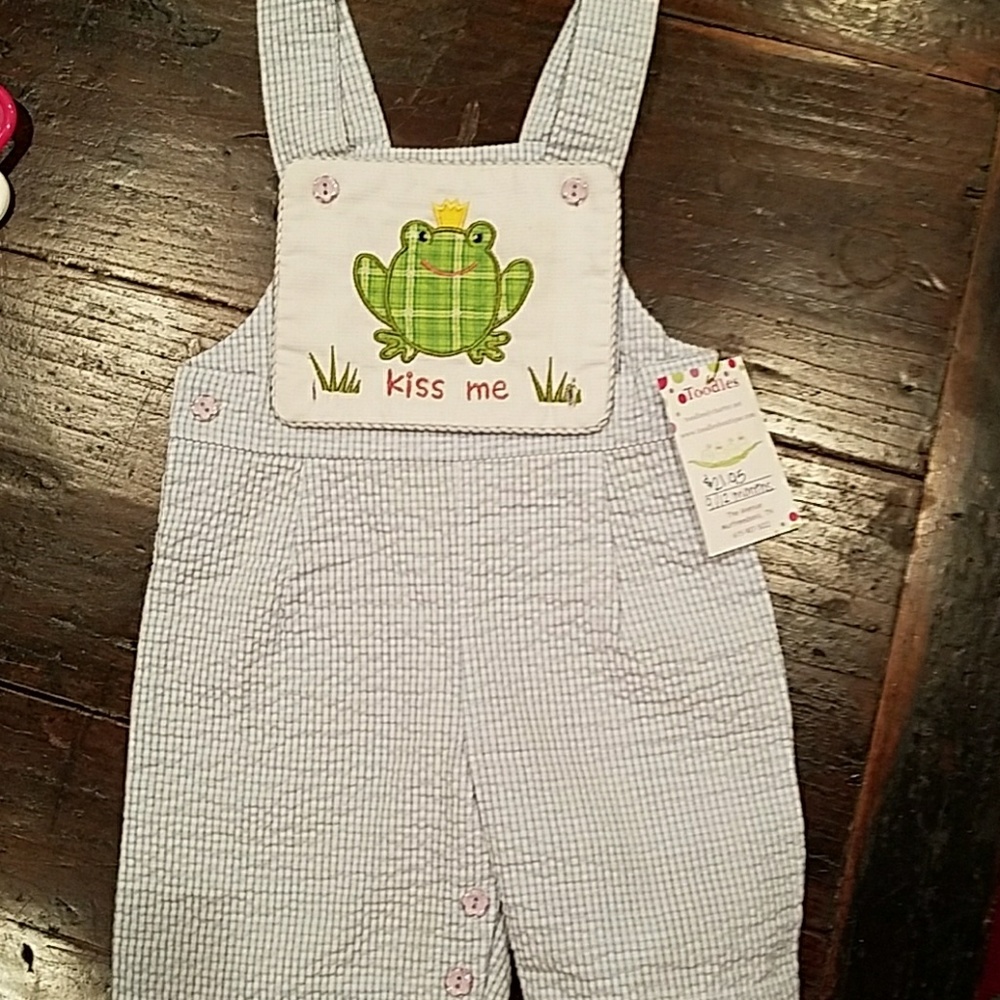 NWT 2 Sided Bib Onesie Size 9/12 m
